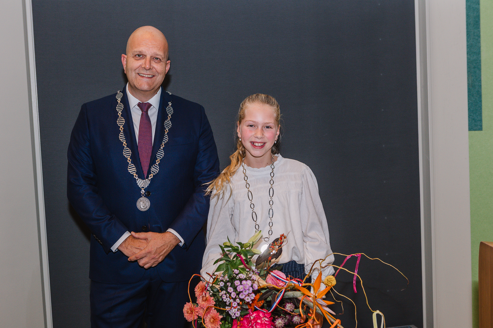 Burgemeester De Groot en Yinthe Spijker